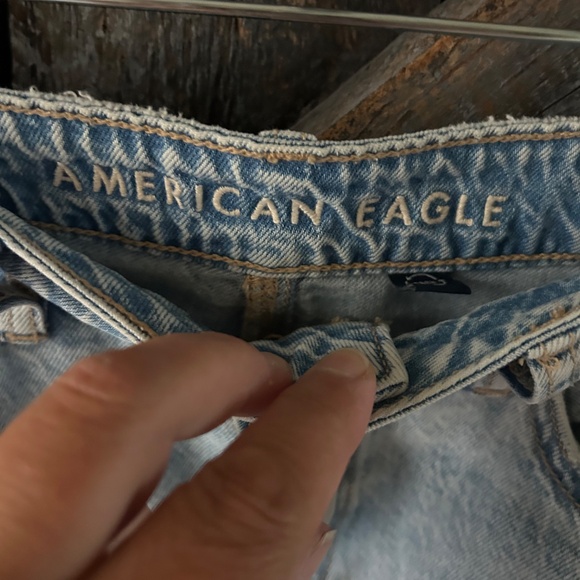 Women's American Eagle Light Wash Jean Skirt - Picture 3 of 5